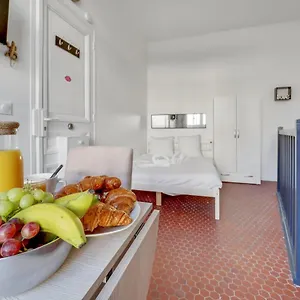 Loft In Heart Of Moulin Rouge France